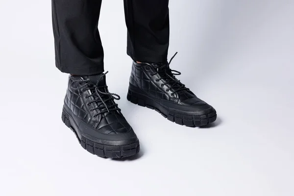 Мужские Черные Сапоги Натуральной Кожи Мужская Обувь Белом Фоне Зимняя — стоковое фото