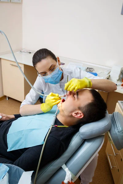 Doctor Woman Dentist Treats Patient Teeth Proper Dental Care Dental — Stock Photo, Image