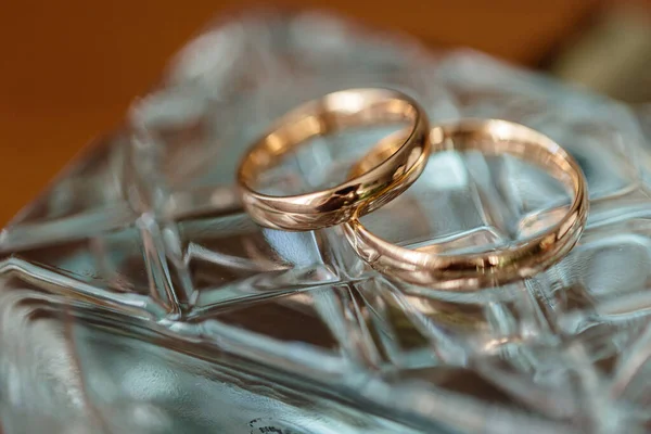 Anéis Casamento Com Ouro Amarelo Conjunto Anéis Casamento — Fotografia de Stock