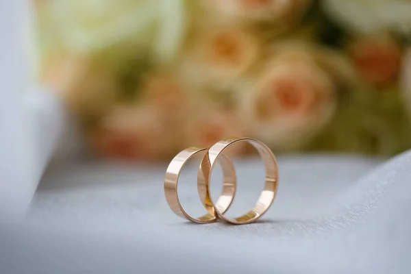 Anillos Oro Día Boda Para Los Recién Casados Joyería Metal — Foto de Stock