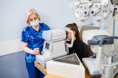 Klinik optometri aleti. Görme, tıbbi profesyonel düzeltme..