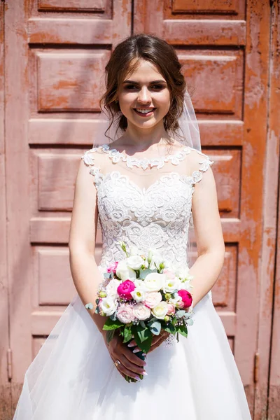 Beautiful Girl Bride White Dress Veil Posing Beautifully Smiling Wedding — Stock Photo, Image
