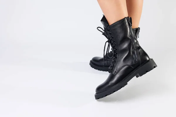 Botas Primavera Negro Las Mujeres Hechas Cuero Genuino Visten Con —  Fotos de Stock