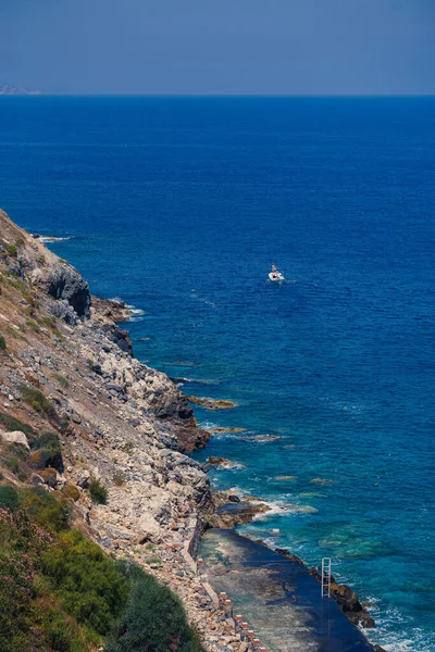 View Mediterranean Coast Waves Azure Water Summer Seascape Seaside Sunny — Stock Photo, Image