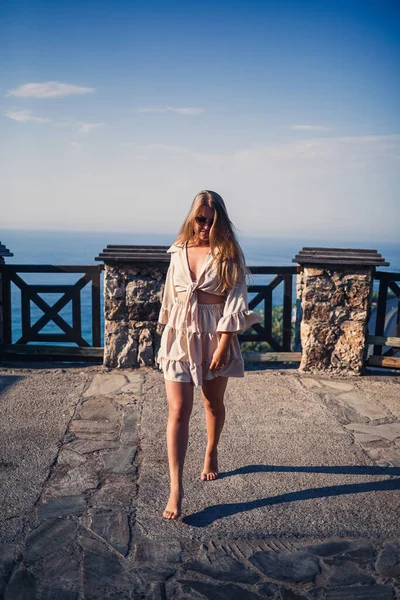 Young Woman Long Blond Hair Top Skirt Walking Summer Sunny — Stock Photo, Image