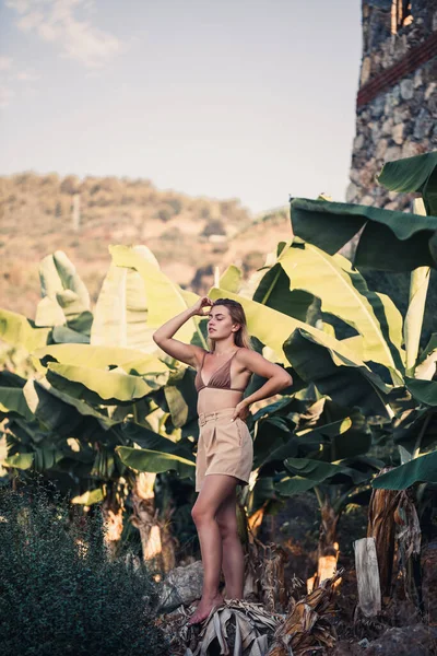 Exotic Tropical Woman Green Leaves Banana Bush Tropical Island Girl — Stock Photo, Image