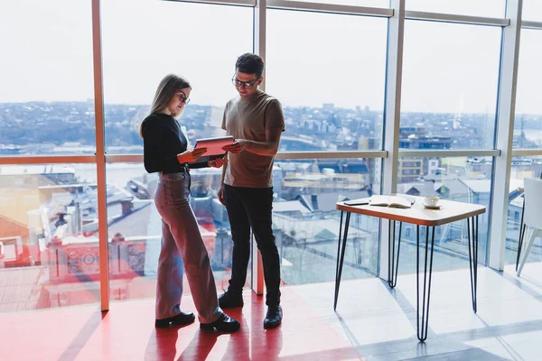 Business Woman Documents Glasses Stands Man Manager Holding Corporate Business — Foto de Stock