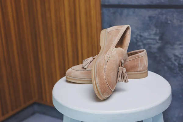 Δερμάτινα Καστανά Γυναικεία Παπούτσια Από Κοντά Νέα Συλλογή Γυναικείων Καλοκαιρινών — Φωτογραφία Αρχείου