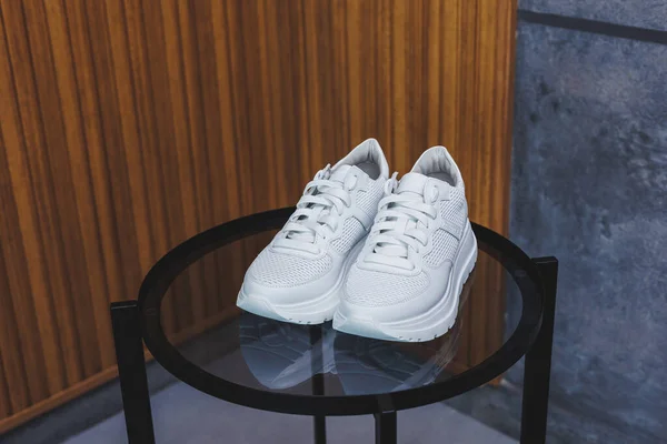 Zapatillas Cuero Blanco Para Mujer Cerca Nueva Colección Zapatos Cuero —  Fotos de Stock