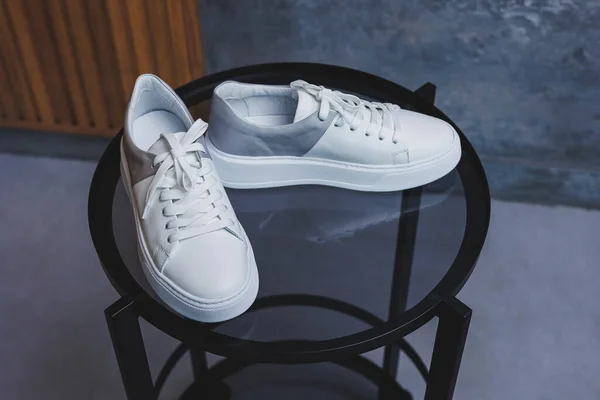 Zapatillas Cuero Blanco Para Mujer Cerca Nueva Colección Zapatos Cuero —  Fotos de Stock
