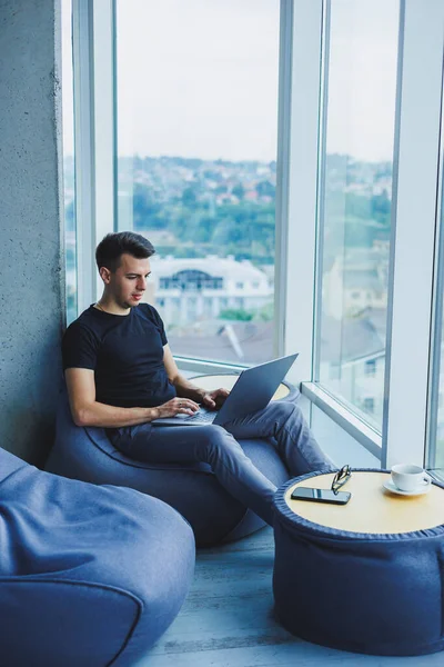 Cheerful Businessman Sitting Working Laptop Office Businessman Sitting Working Laptop — Zdjęcie stockowe