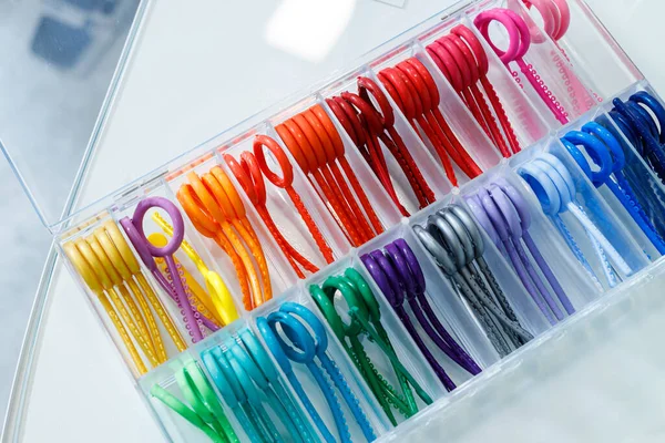 Bandas Ortodoncia Elásticas Colores Para Aparatos Ortopédicos Odontología Tratamiento Ortodóncico — Foto de Stock