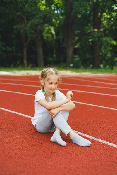 Little Girl Years Old White Shirt Runs Outdoors Stadium Girl — Fotografia de Stock