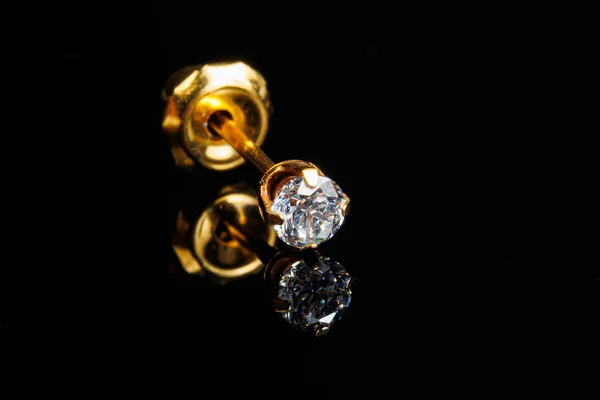 Biżuteria Kamiennymi Kolczykami Luksusowe Złote Kolczyki Diamentami Biżuteria Czarnym Tle — Zdjęcie stockowe