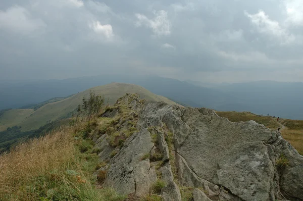 Fels auf Trail im Bieszczady-Gebirge — Stockfoto