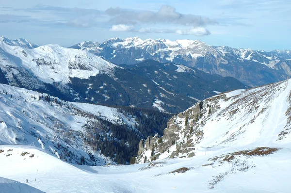 Picos e vale em Alpes no inverno — Fotografia de Stock