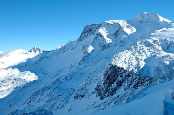 Вершины Альп зимой — стоковое фото