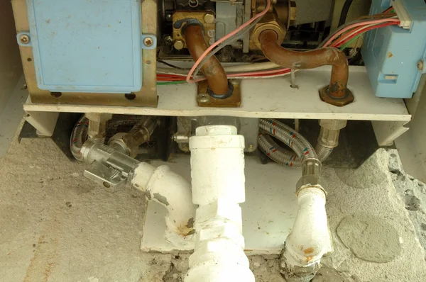 加熱装置に接続された管 — ストック写真