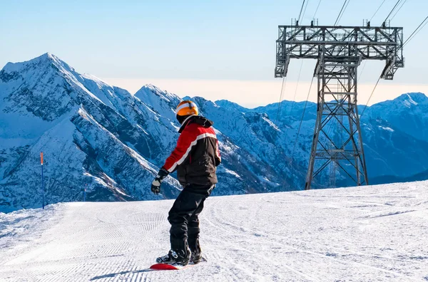 Snowboarder Uma Pista Esqui — Fotografia de Stock