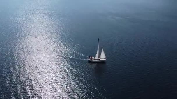 Żaglówka Wodach Jeziora Como — Wideo stockowe