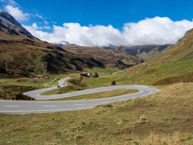 İsviçre 'de Julierpass' taki Alp yolu.