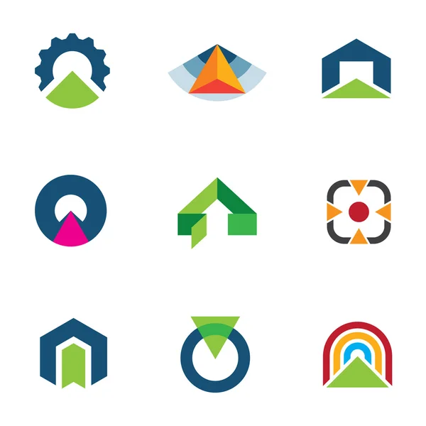 Dans le succès point d'affaires flèche construction logos objectif économique — Image vectorielle