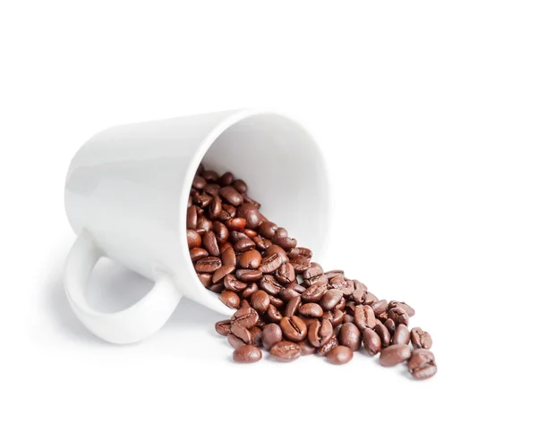 Cereali sparsi di caffè — Foto Stock