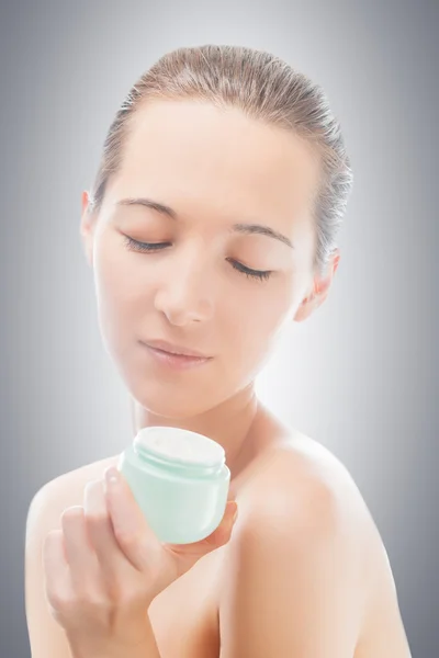 Caring for facial skin — Stock Photo, Image