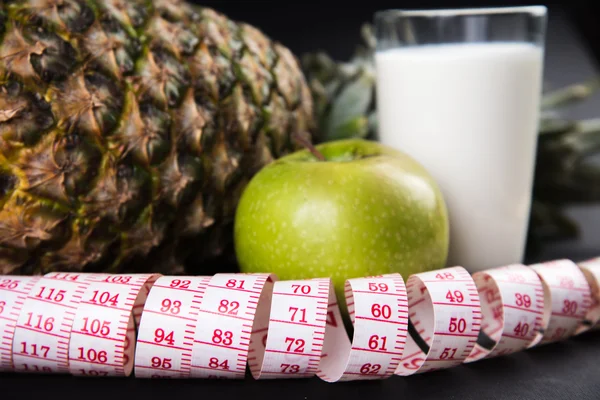 Kefir und Fruchtdiät — Stockfoto