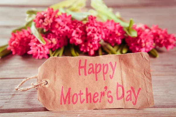 sümbül ve bir kart ile metin mutlu anneler günü