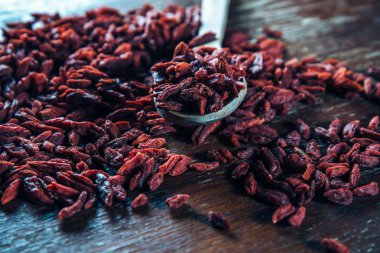 Goji Karpuzu kaşıkla üzerine