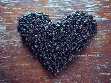 kalp şeklinde kahve çekirdekleri.