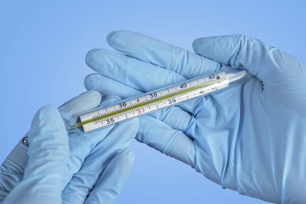 Medical mercury thermometer — Stock Photo, Image