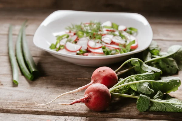 Vegetarian radish salad — Stock Photo, Image
