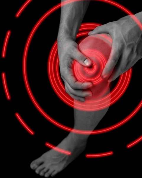 Schmerzen im männlichen Kniegelenk — Stockfoto