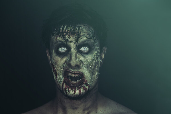 Ужасный зомби
