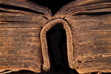 eski kitap. yan görünüm