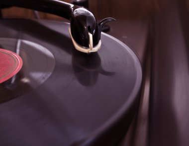 pikap ile vinil kayıtlar