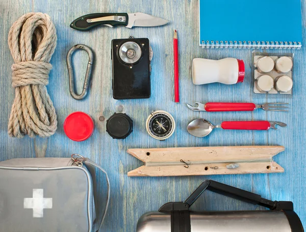 Travel kit moderne reiziger scout — Stockfoto