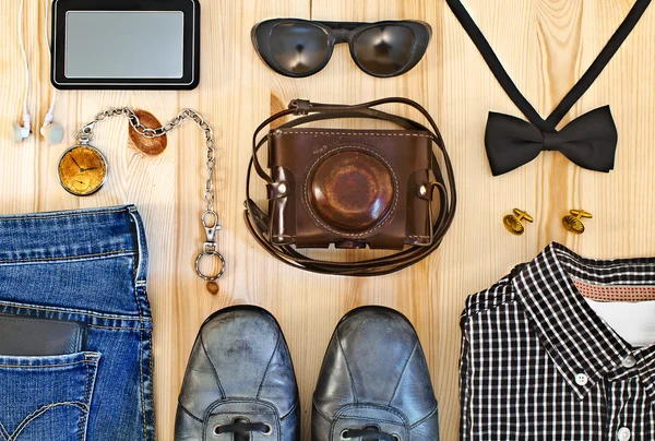 Ensemble de vêtements et accessoires pour hommes . — Photo