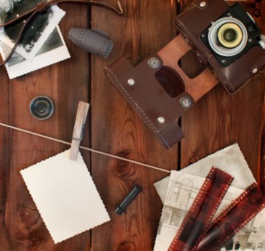 Retro kamera, film ve fotoğrafları