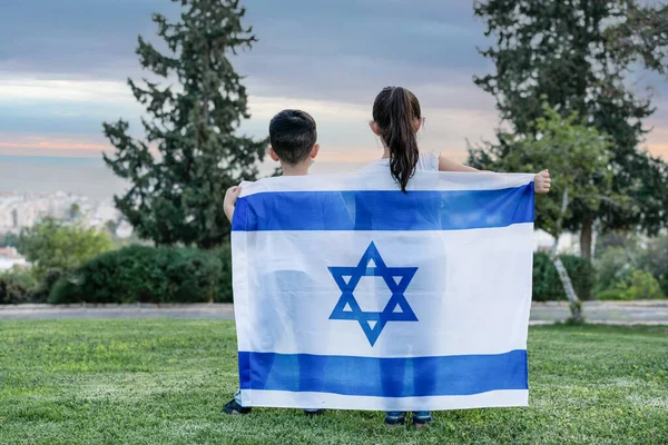 Little Patriot Jewish Children Standing Flag Israel Enjoying View City — стокове фото