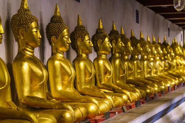 Old Beautiful Golden Buddha Muitas Estátuas Wat Phra Rattana Mahathat — Fotografia de Stock