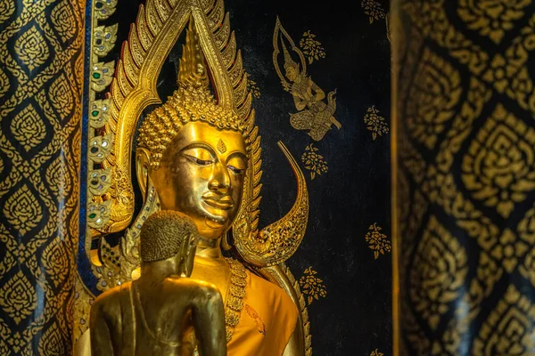 Belas Estátuas Buda Ouro Estátua Estilo Arte Tailandesa Antiga Wat — Fotografia de Stock
