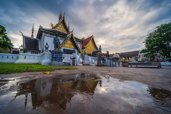 Wat Chedi Luang Templo Budista Centro Histórico Templo Budista Uma — Fotografia de Stock