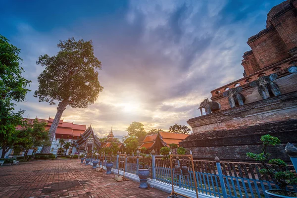Wat Chedi Luang Een Boeddhistische Tempel Het Historische Centrum Een — Stockfoto