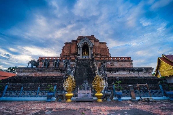 Wat Chedi Luang Templo Budista Centro Histórico Templo Budista Uma — Fotografia de Stock