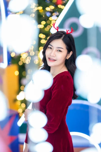 Portrait Beautiful Young Asian Woman Red Dress Costume Christmas Greeting — Stockfoto