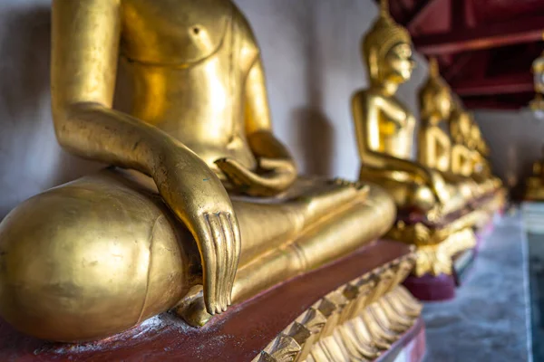 Old Beautiful Golden Buddha Muitas Estátuas Wat Phra Rattana Mahathat — Fotografia de Stock