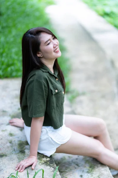 Portrait Beautiful Happy Asian Woman Traveler Wearing Brownish Green Dress — Stock Photo, Image